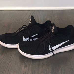 Black Nike Flyknits